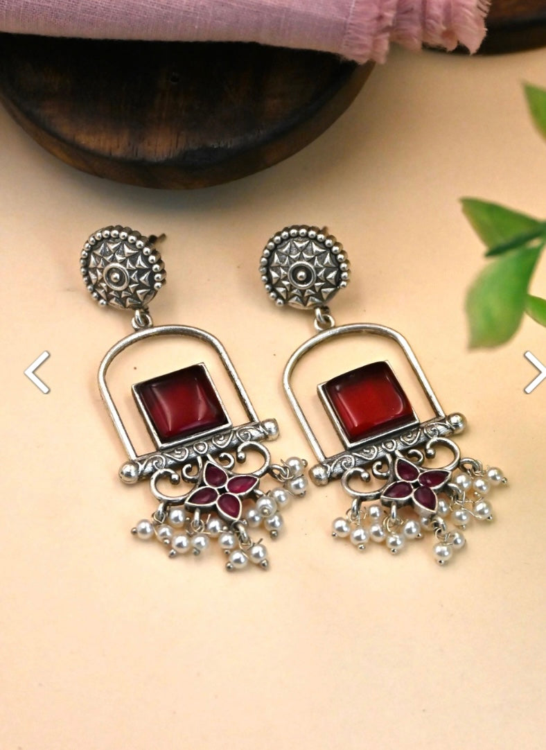 Brass pearl hanging earring