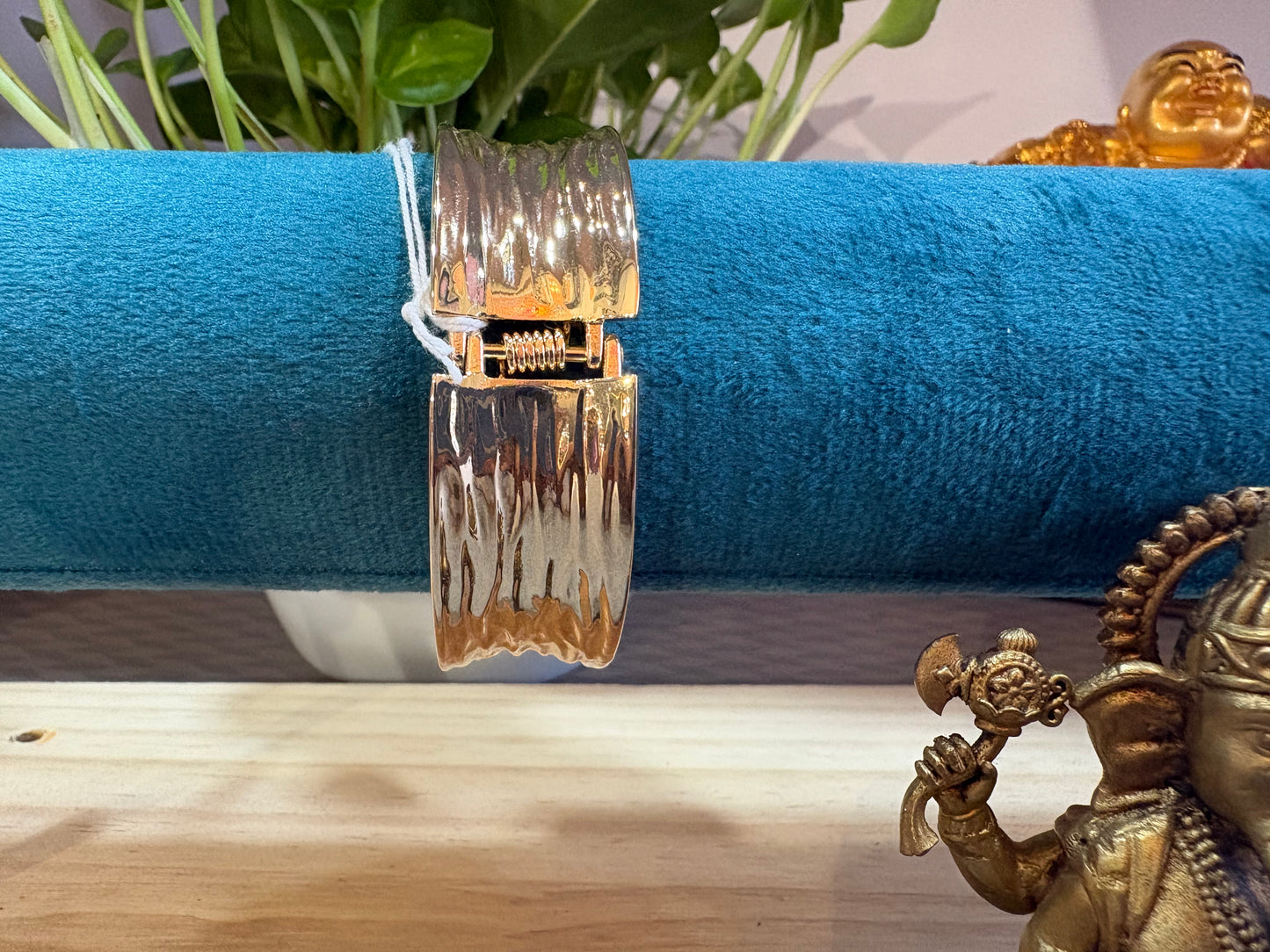 Bangle bracelet