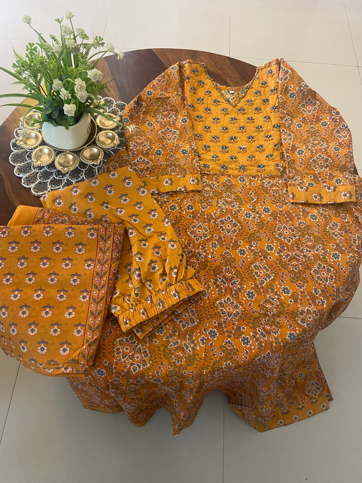 Handblock printed stitched 3 piece suit set