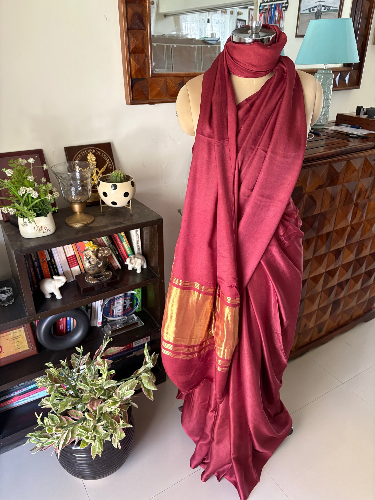 Plain modal silk saree with lagdi pallu
