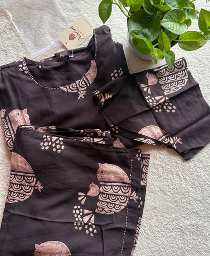 Brown code set with bird printing