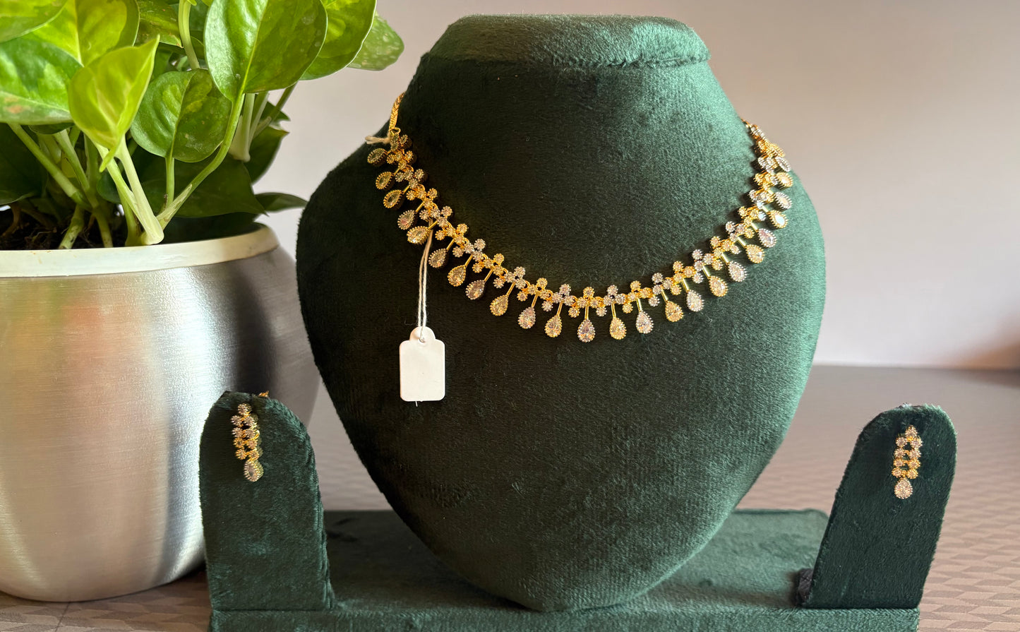 Rhodium stone necklace set