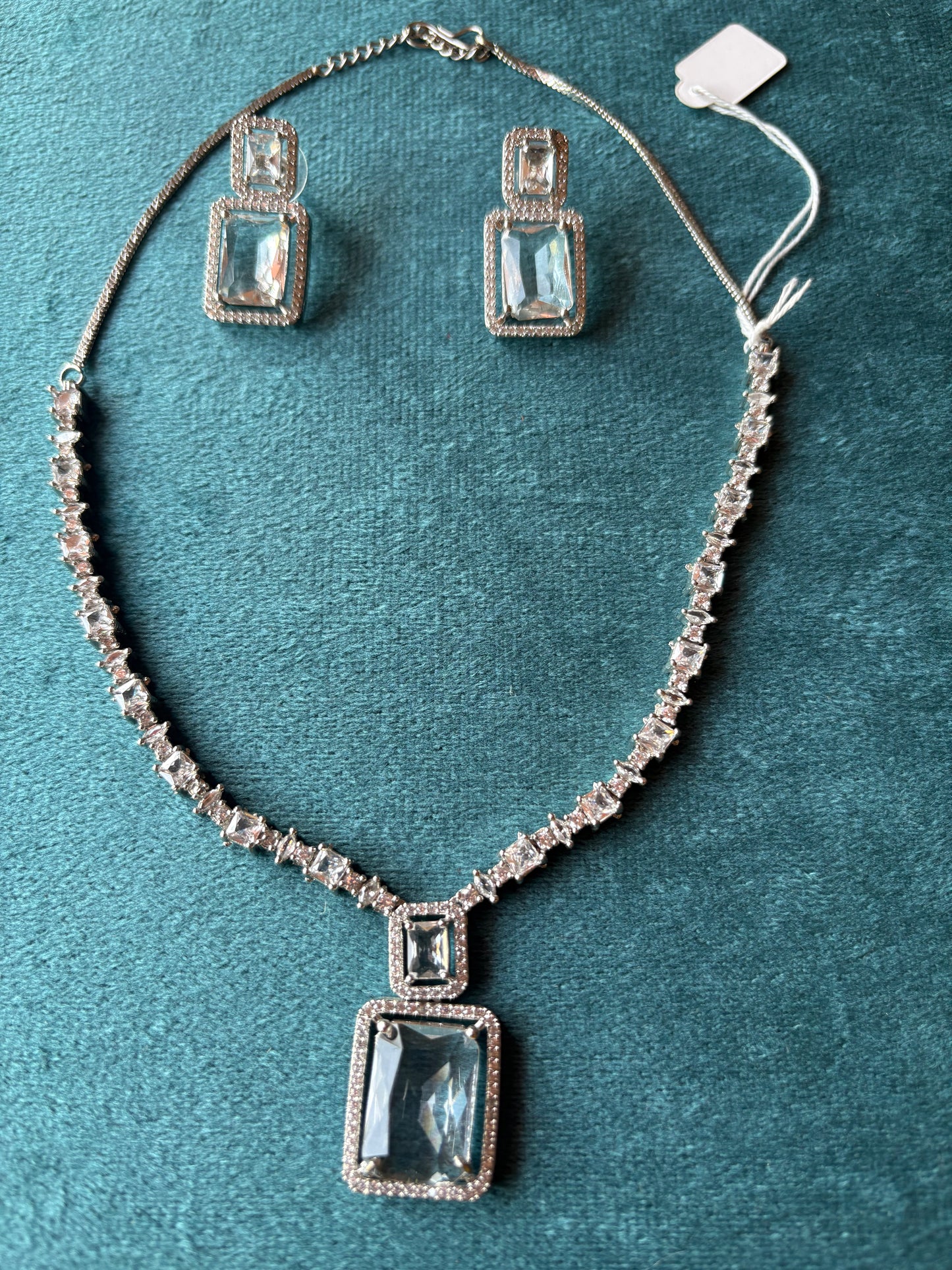 Rectangle pendant set