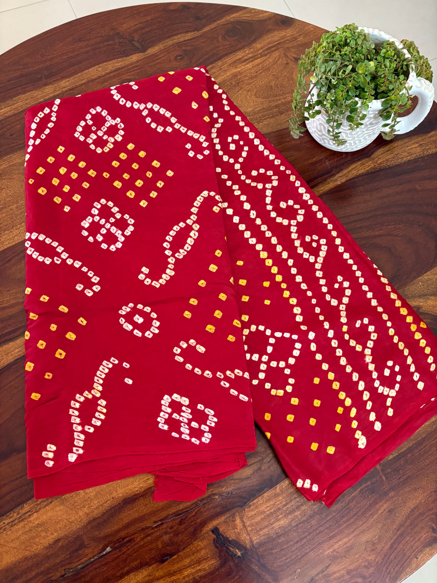 Bhandini Modal silk saree ( hand tye and dye)